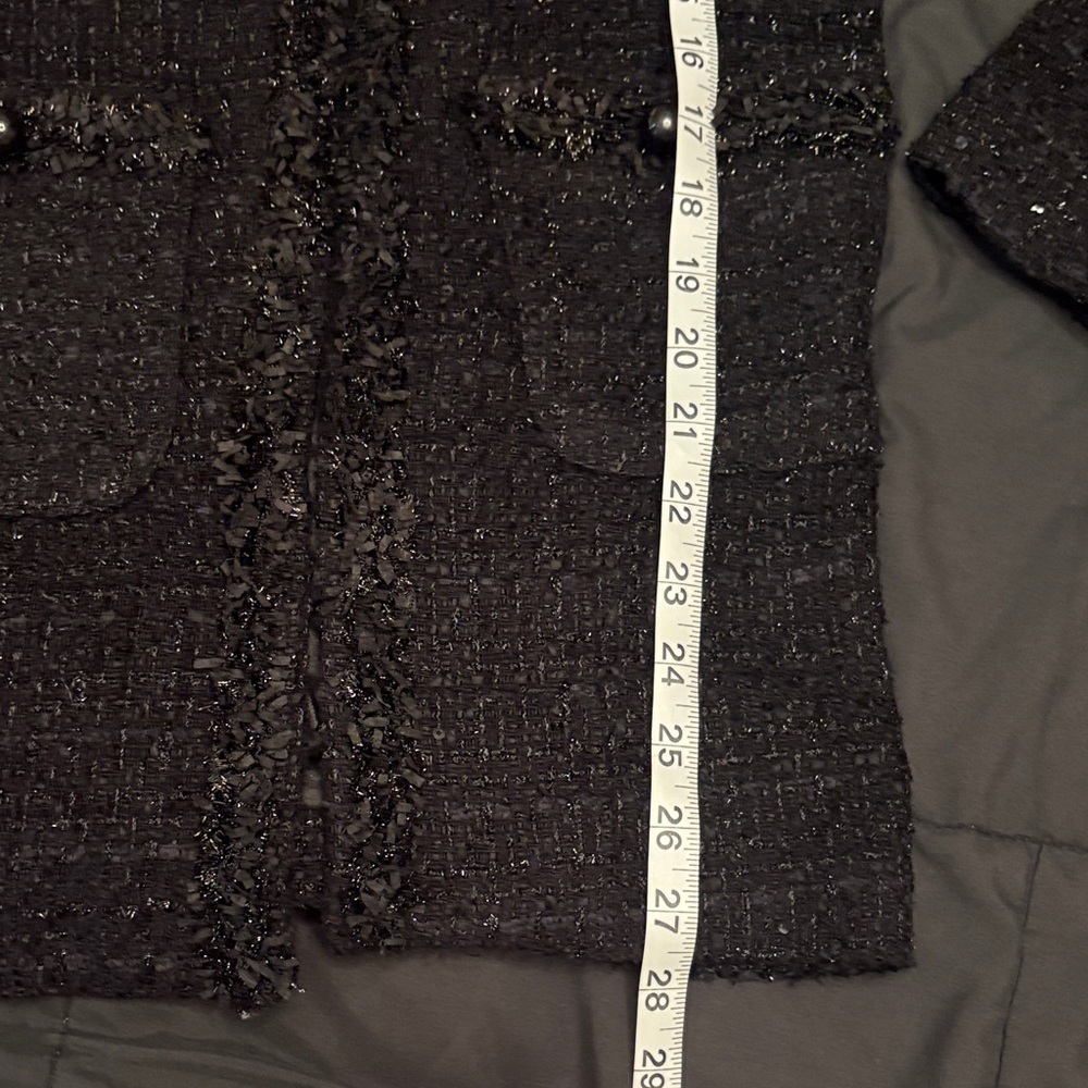 Chanel Black Tweed Blazer - Picture 8 of 12